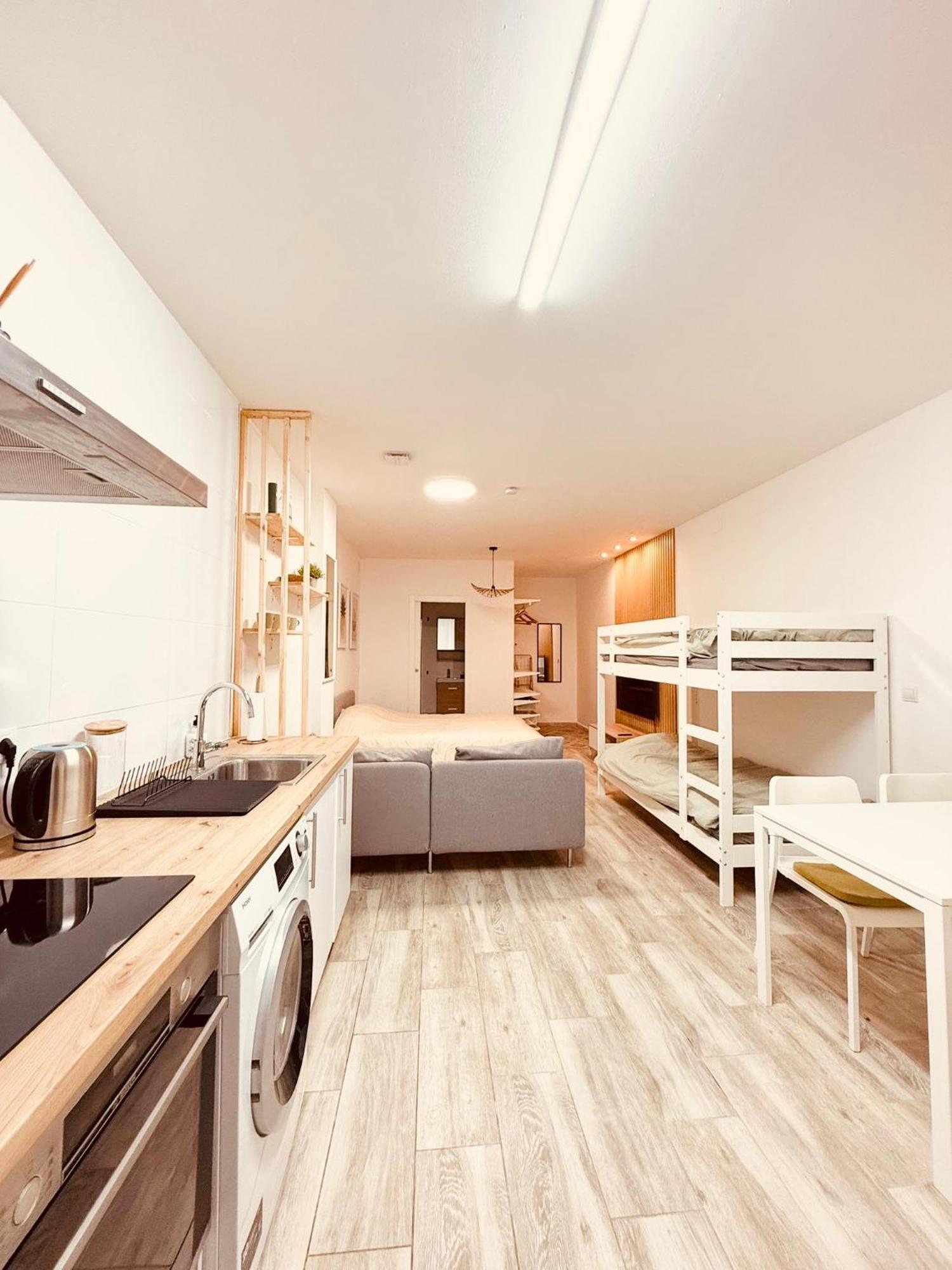 El Apartamentito De Zamarrilla Parking Gratis Incluido マラガ エクステリア 写真